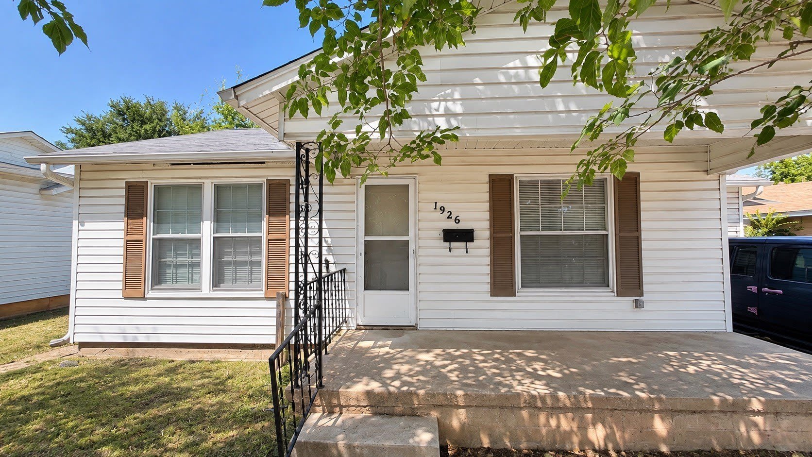 1926 Ross Avenue – photo 1 of 20