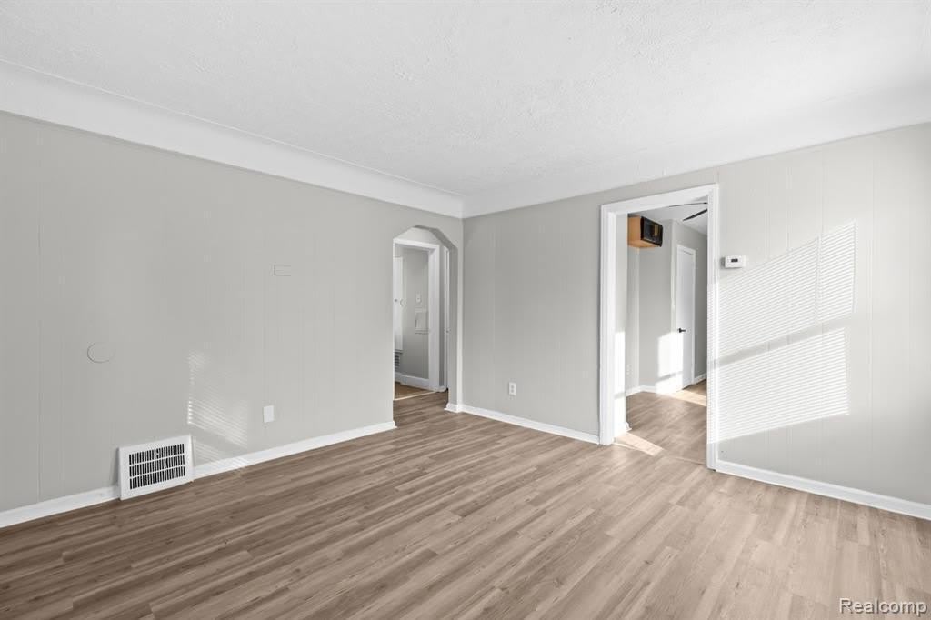 19450 Heyden Street – photo 1