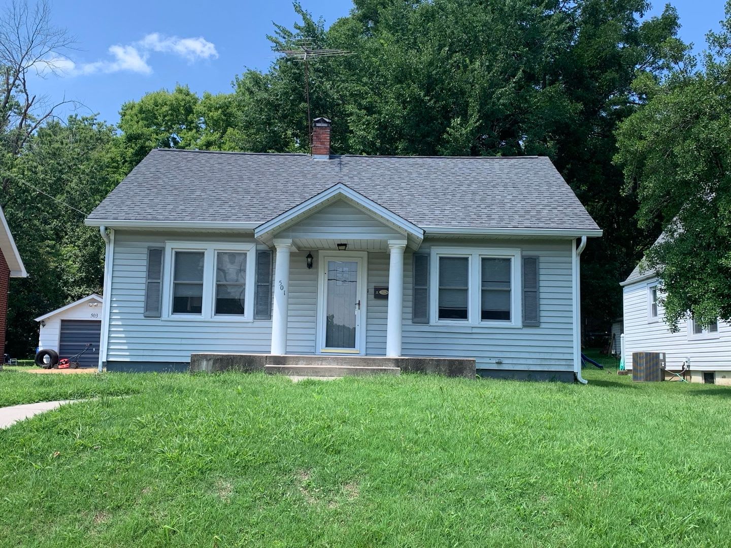 501 Hoover Street – photo 1 of 12
