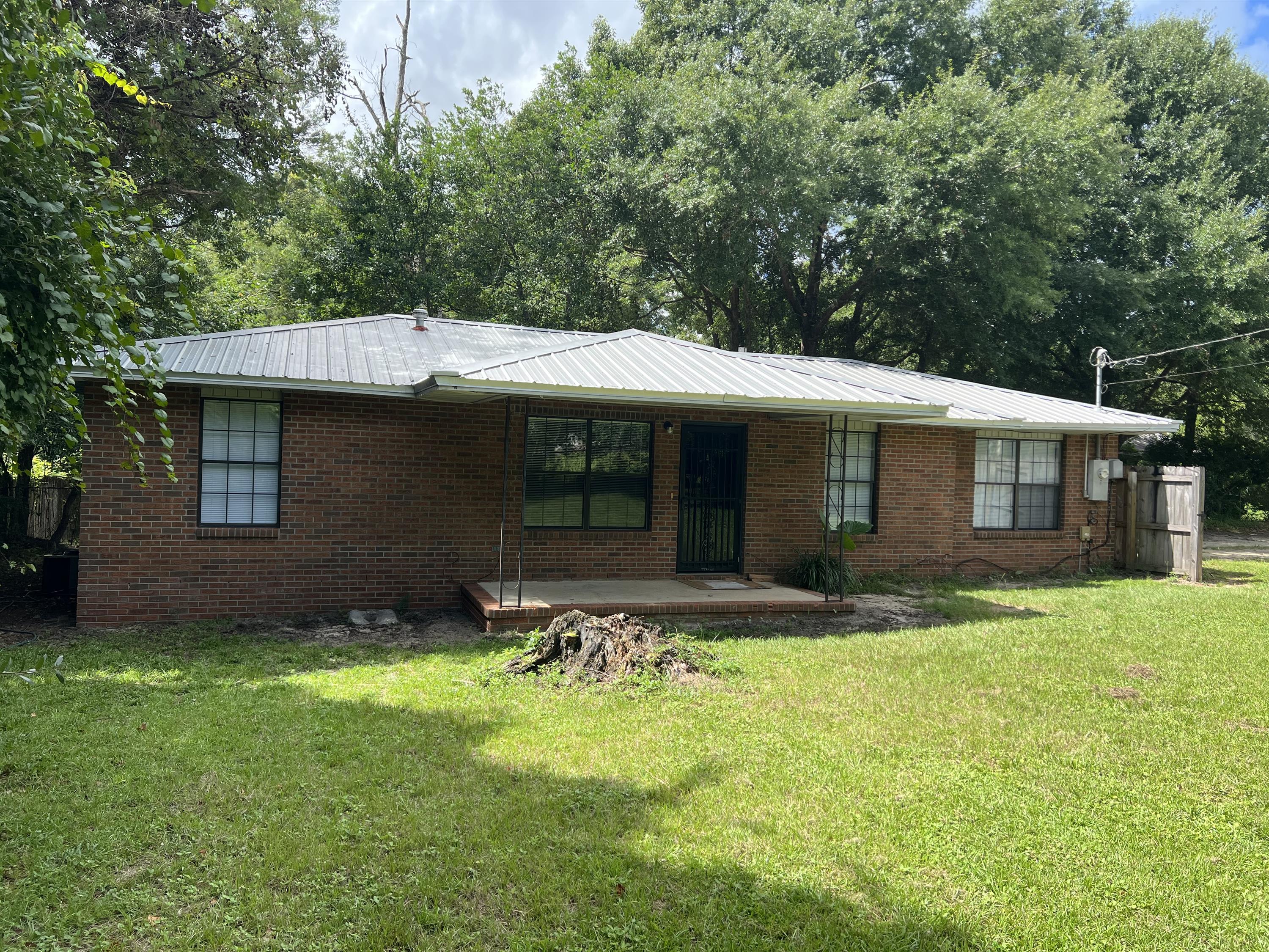 711 11th Street – photo 1 of 19