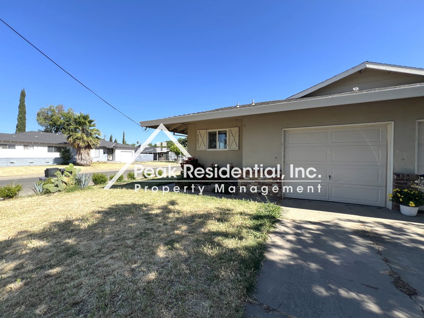 Wonderful 2bd/1ba Duplex with 1 Car Garage – photo 1