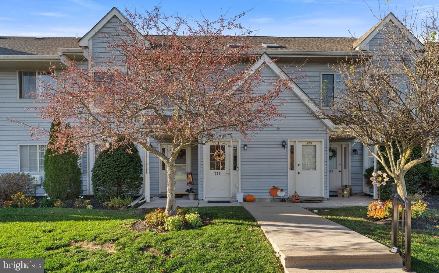 711 WEXFORD Way – photo 1 of 20