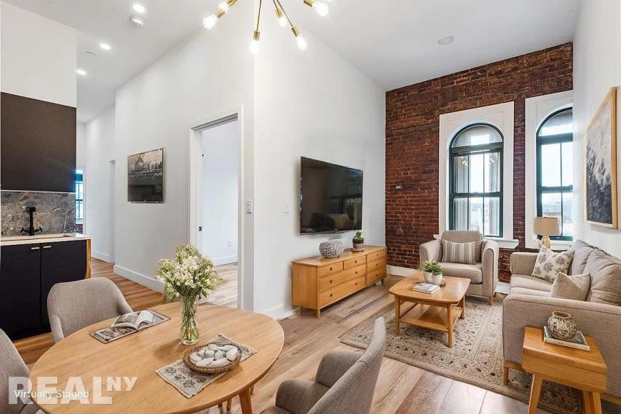 16 Howard Avenue – photo 1