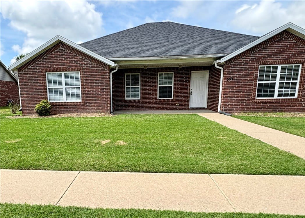 691 N Meadowlands Drive – photo 1