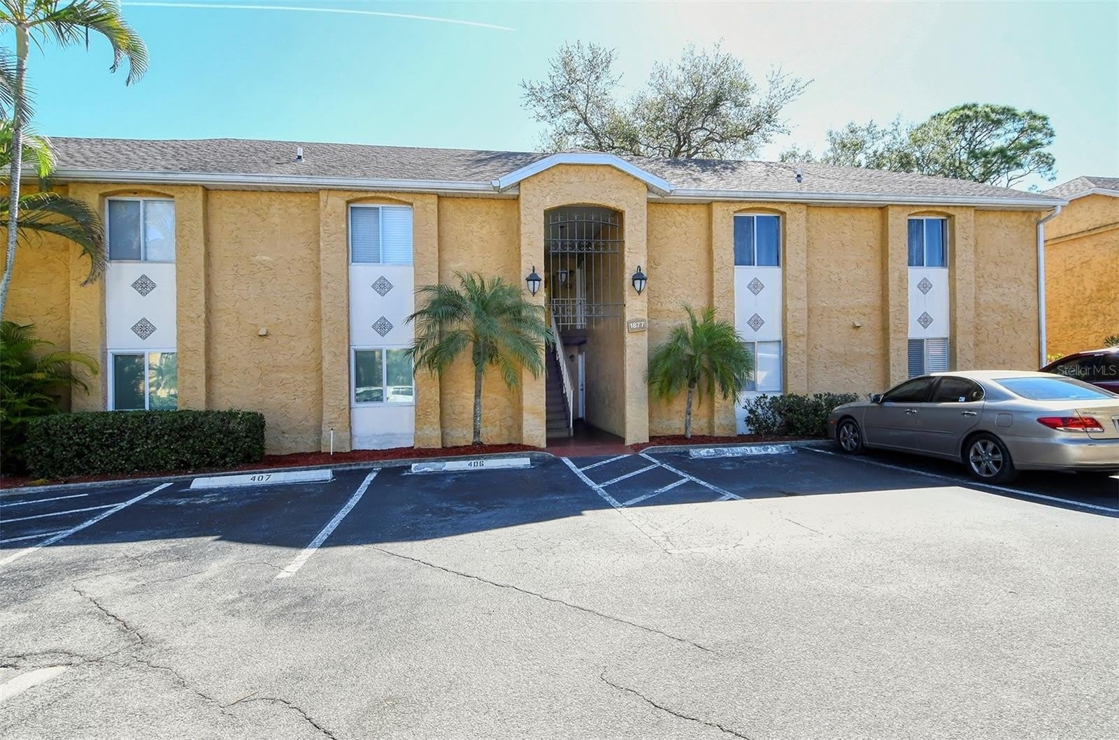 1877 TOUCAN Way – photo 1 of 42