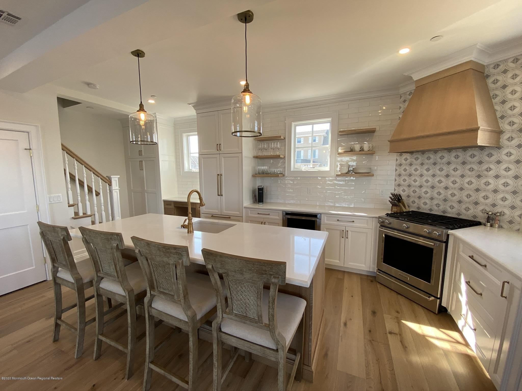 410 Lake Avenue – photo 1