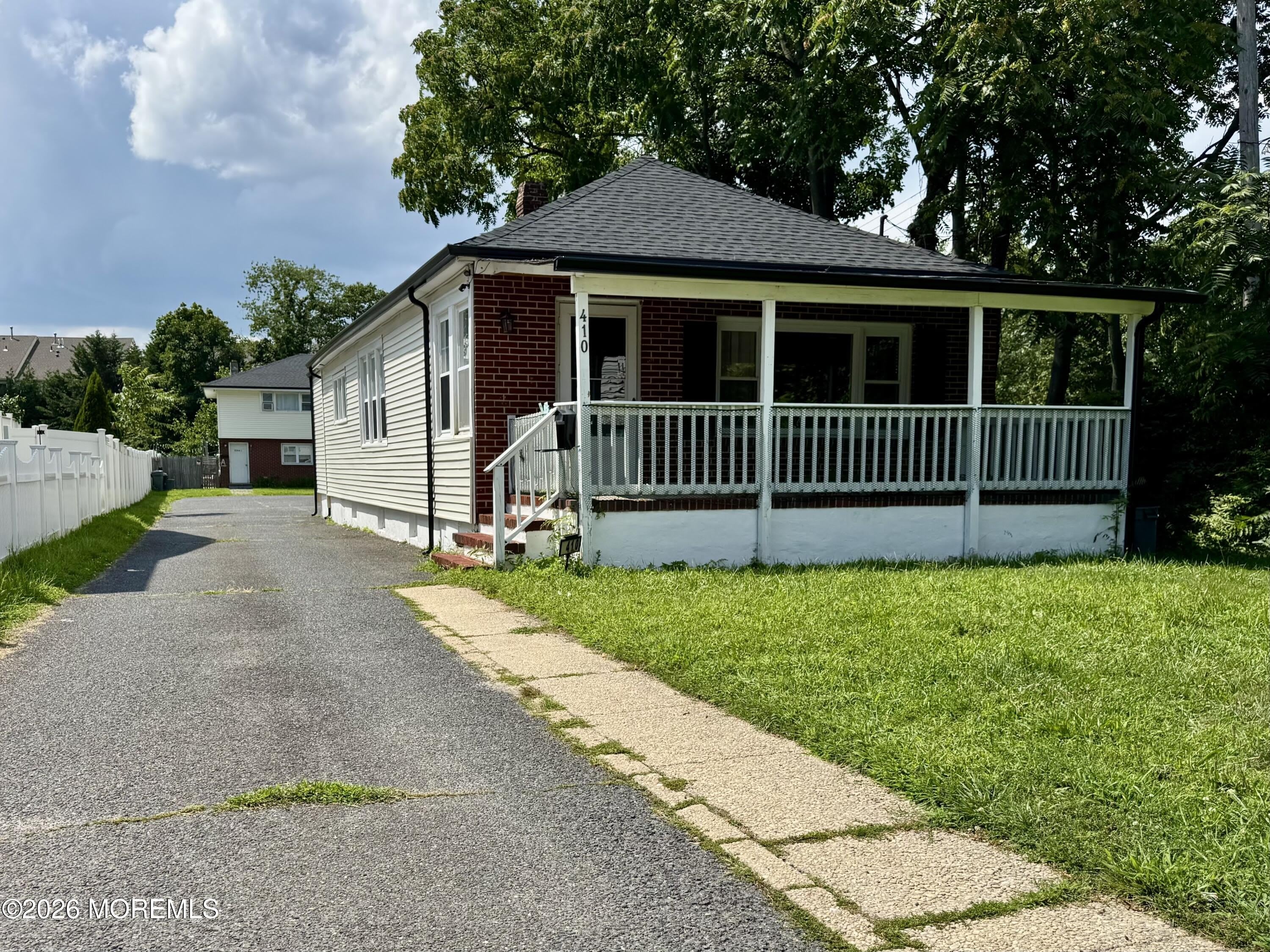 410 2nd Avenue – photo 1