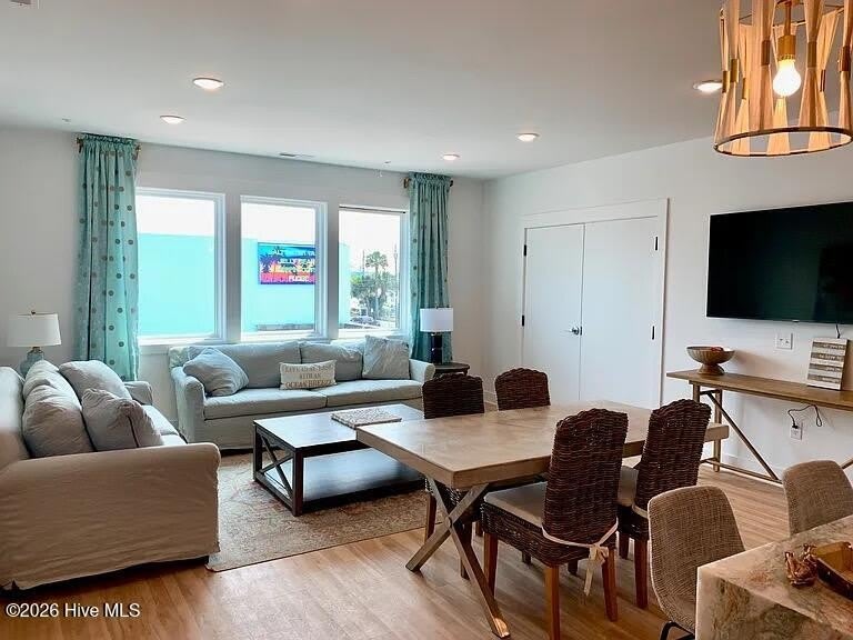 120 N Lake Park Boulevard – photo 1