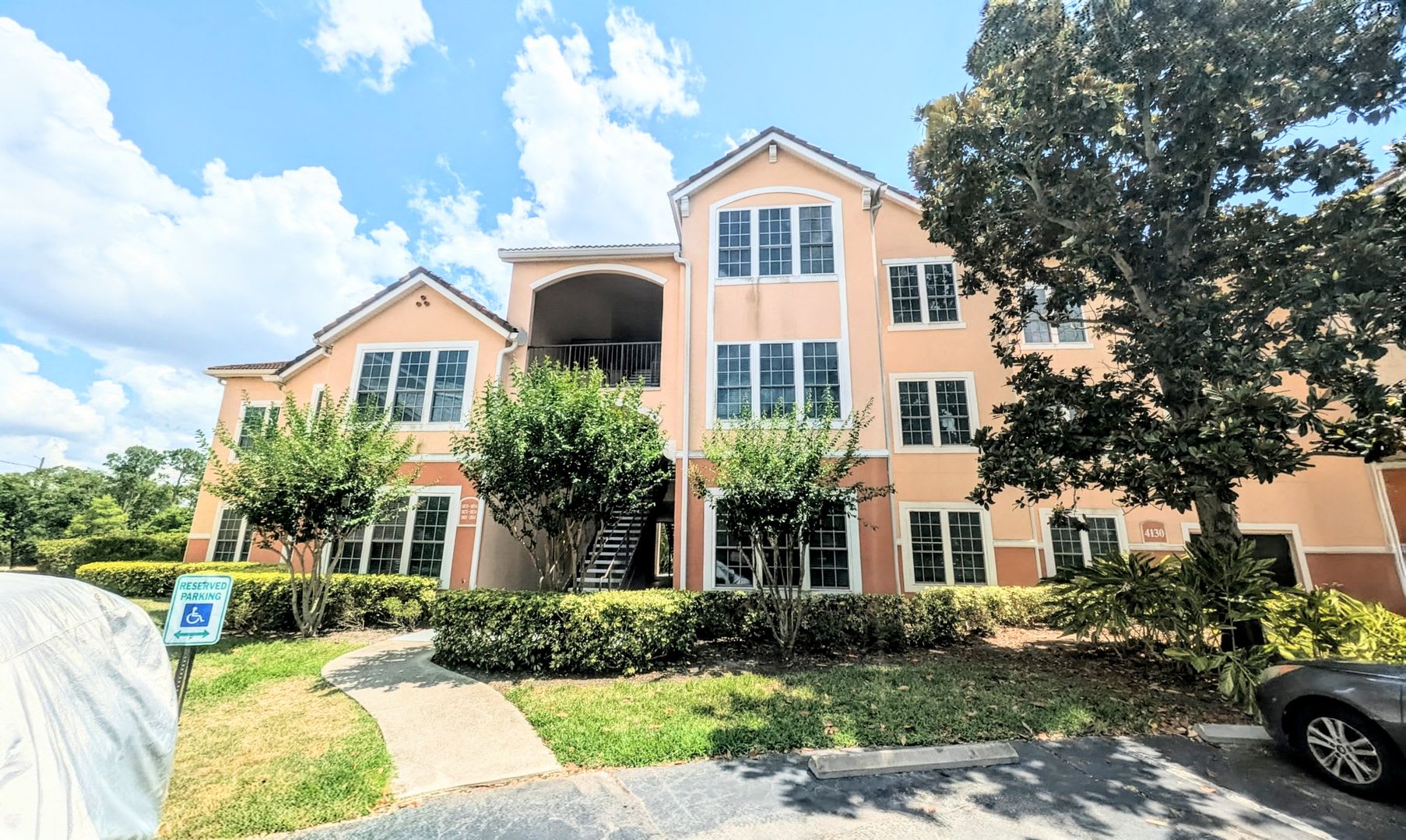 Updated 2Br 2Ba Condo In Palmer Ranch New Flooring Fresh Paint Resort Style Amenities – photo 1 of 284