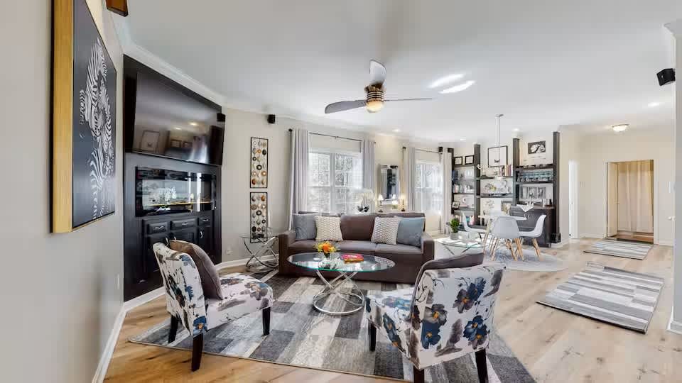 106 Topfield Road – photo 1 of 10