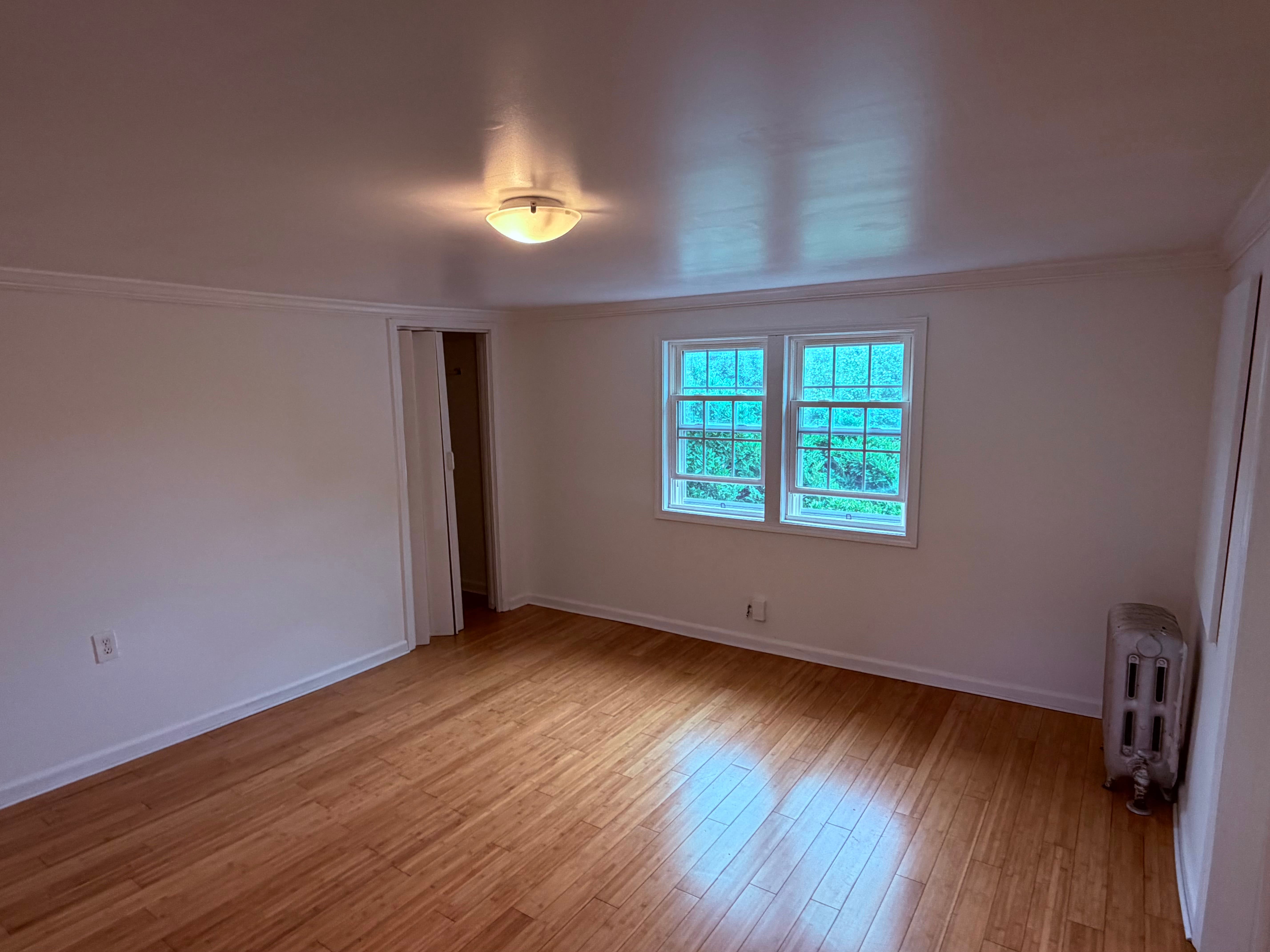 931 James Avenue – photo 1