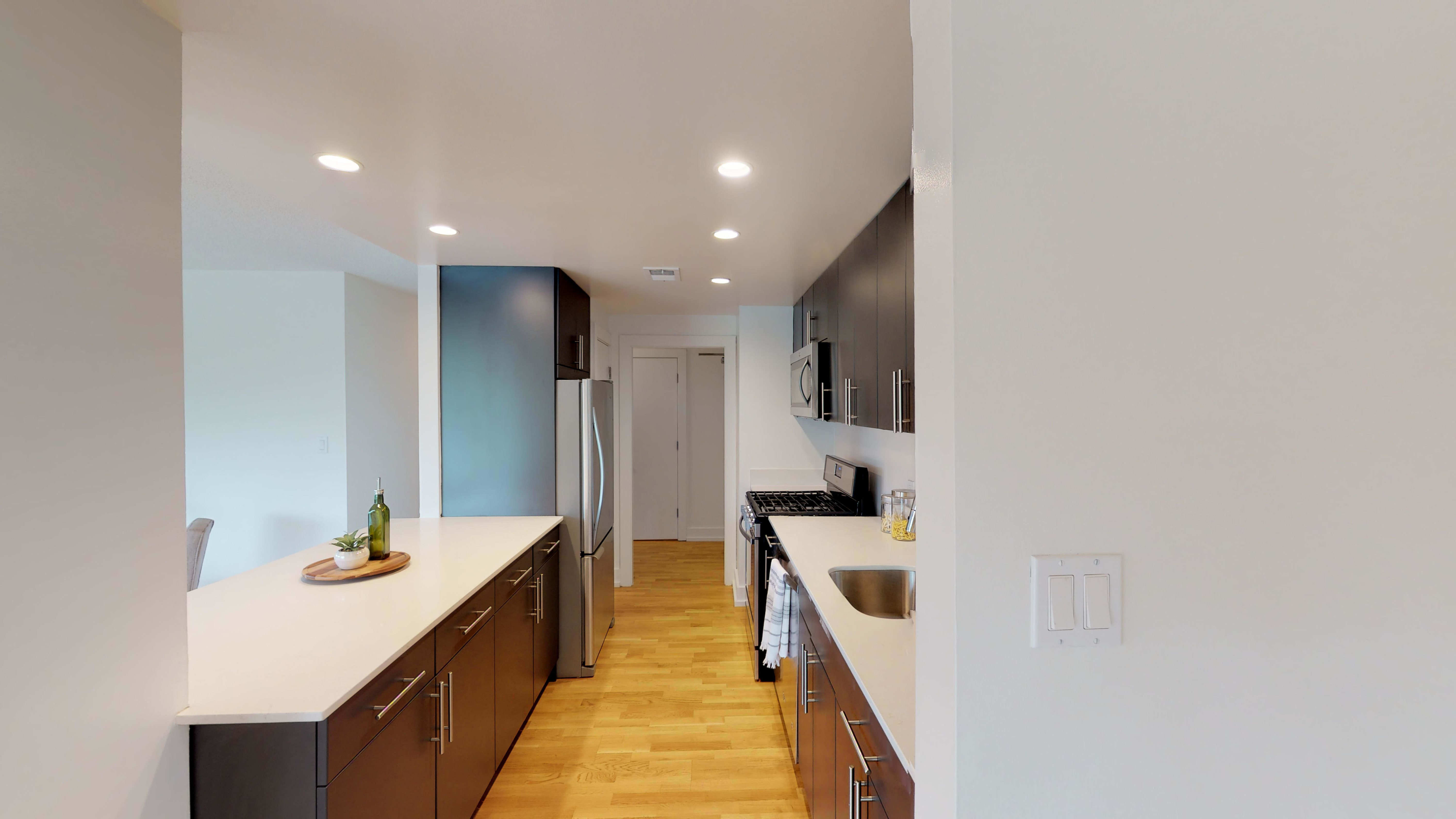 Munson Hill Towers – photo 1 of 295