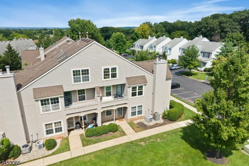 2501 Vroom Dr – photo 1 of 25
