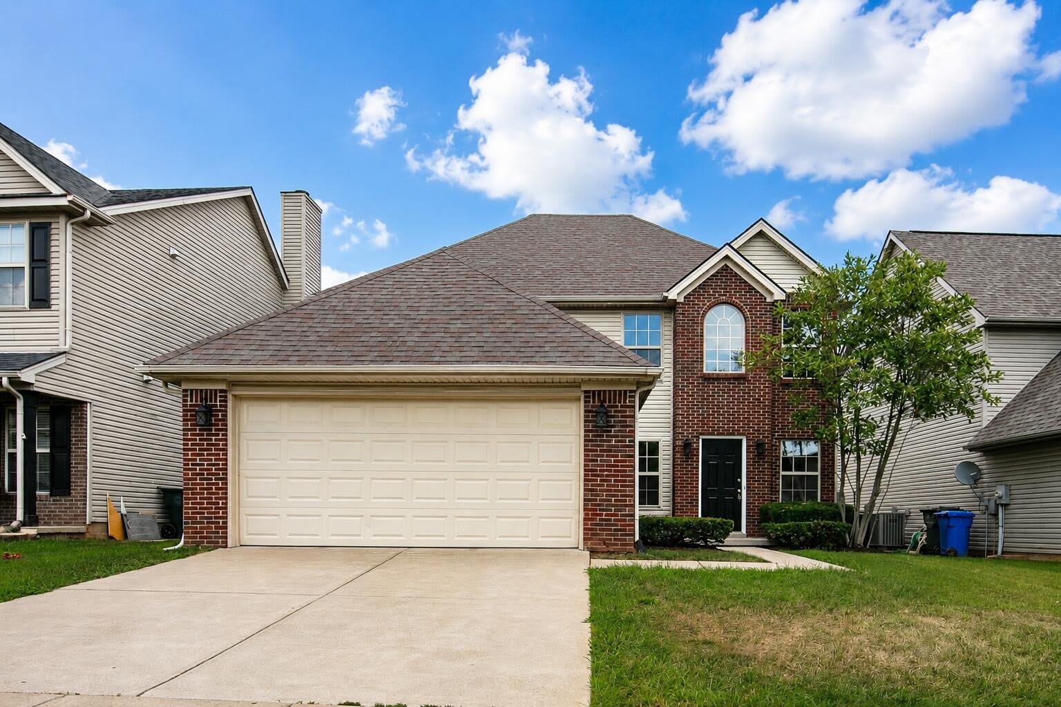 565 Wellington Gardens Drive – photo 1
