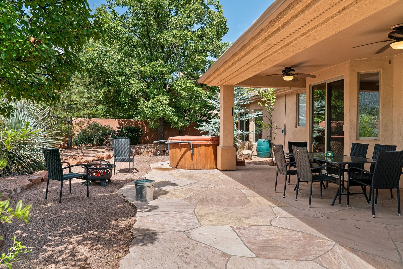 Home on Oak Creek Golf Resort, Pets + Hot Tub! – photo 1 of 20