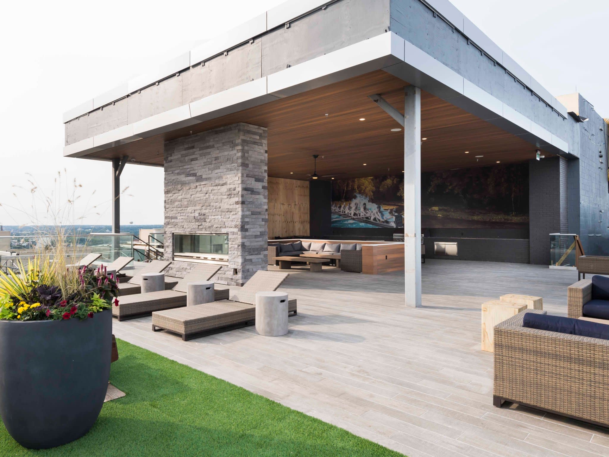 Franklin Tower Residences – photo 1