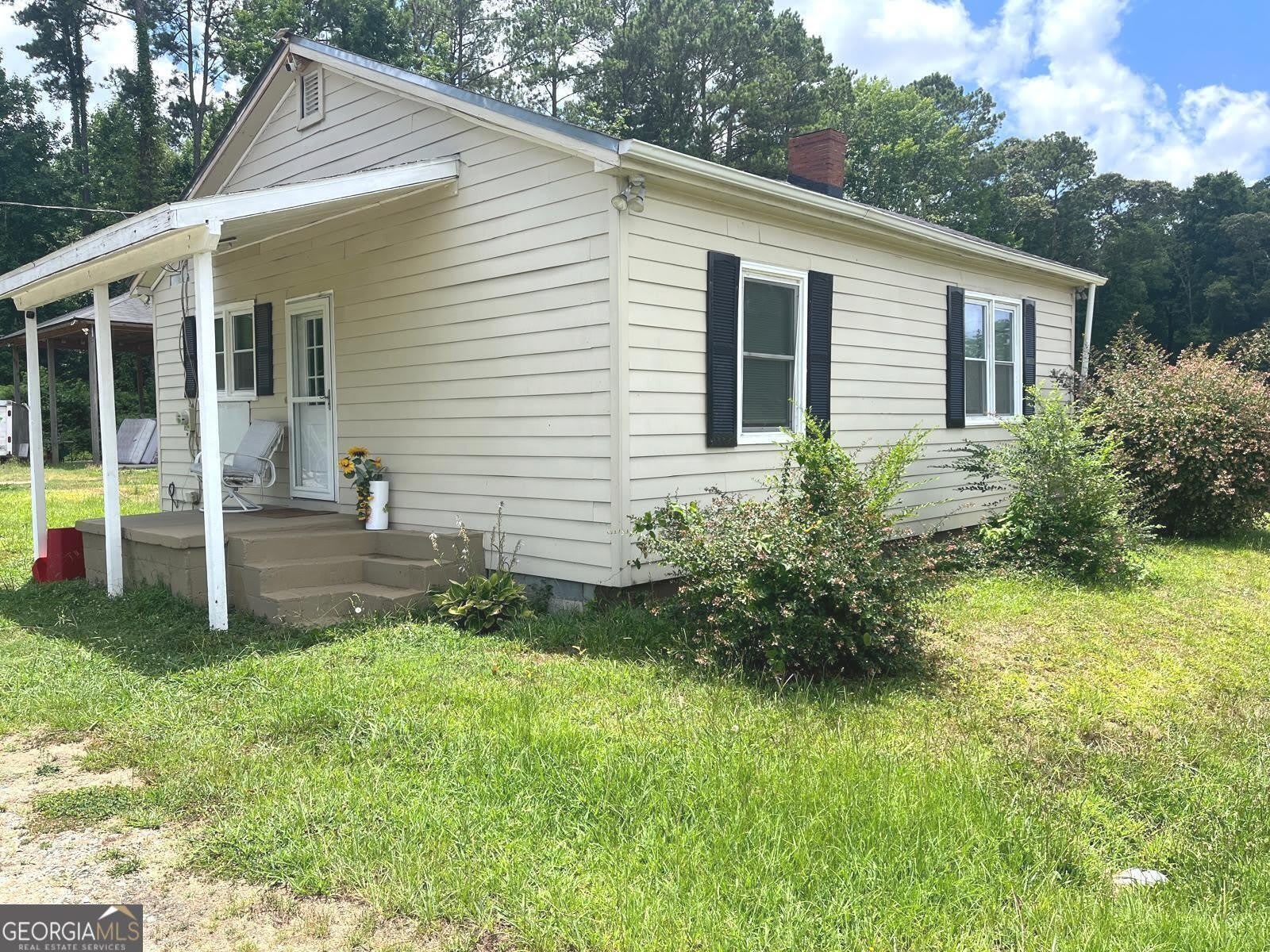 6878 Newnan Road – photo 1 of 10