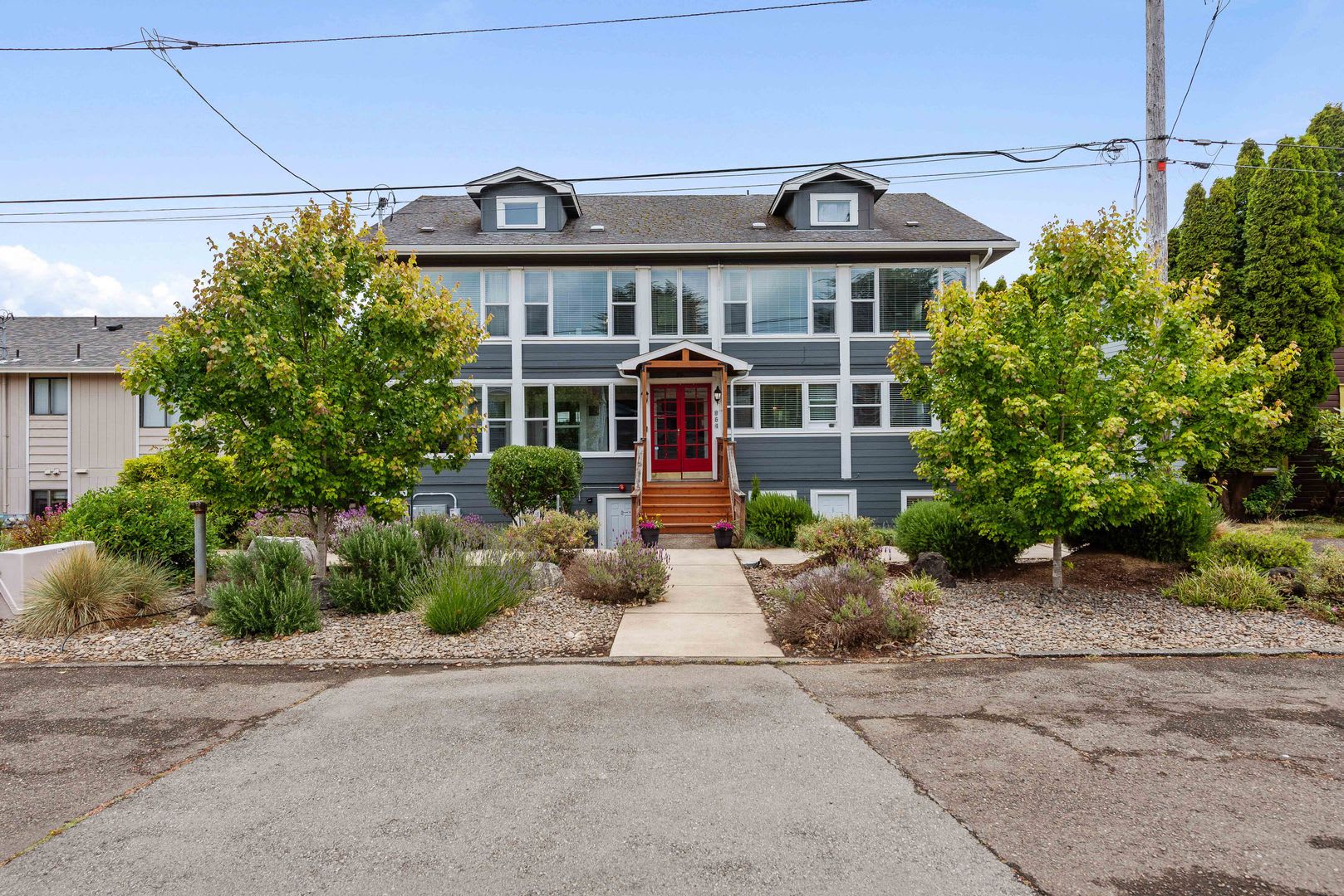 Coos Bay Apartments at Heritage House #1: Pet-Friendly Comfort – photo 1 of 19