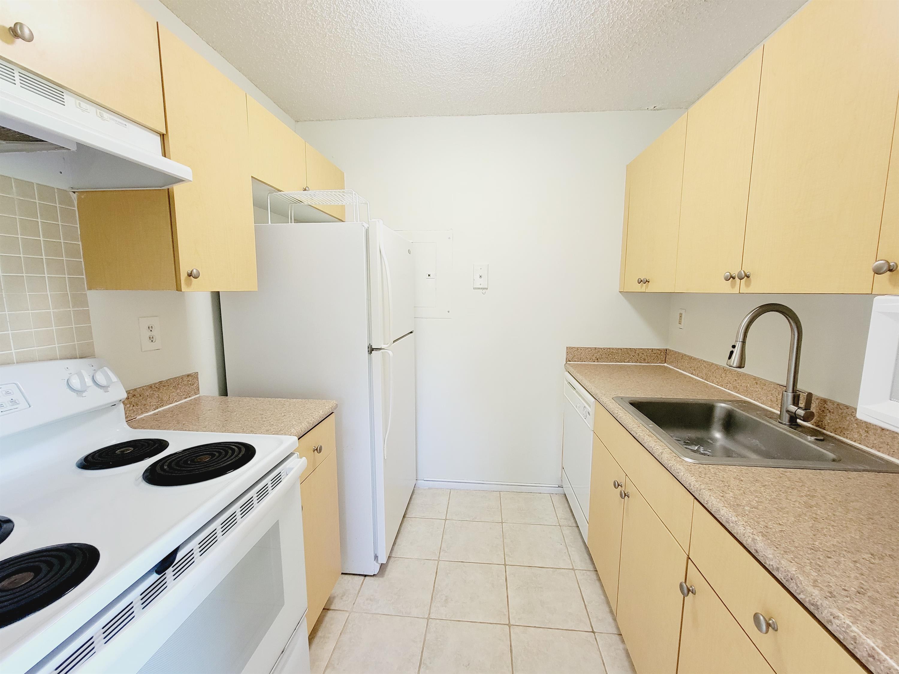 1089 N Benoist Farms Road, #102 – photo 1