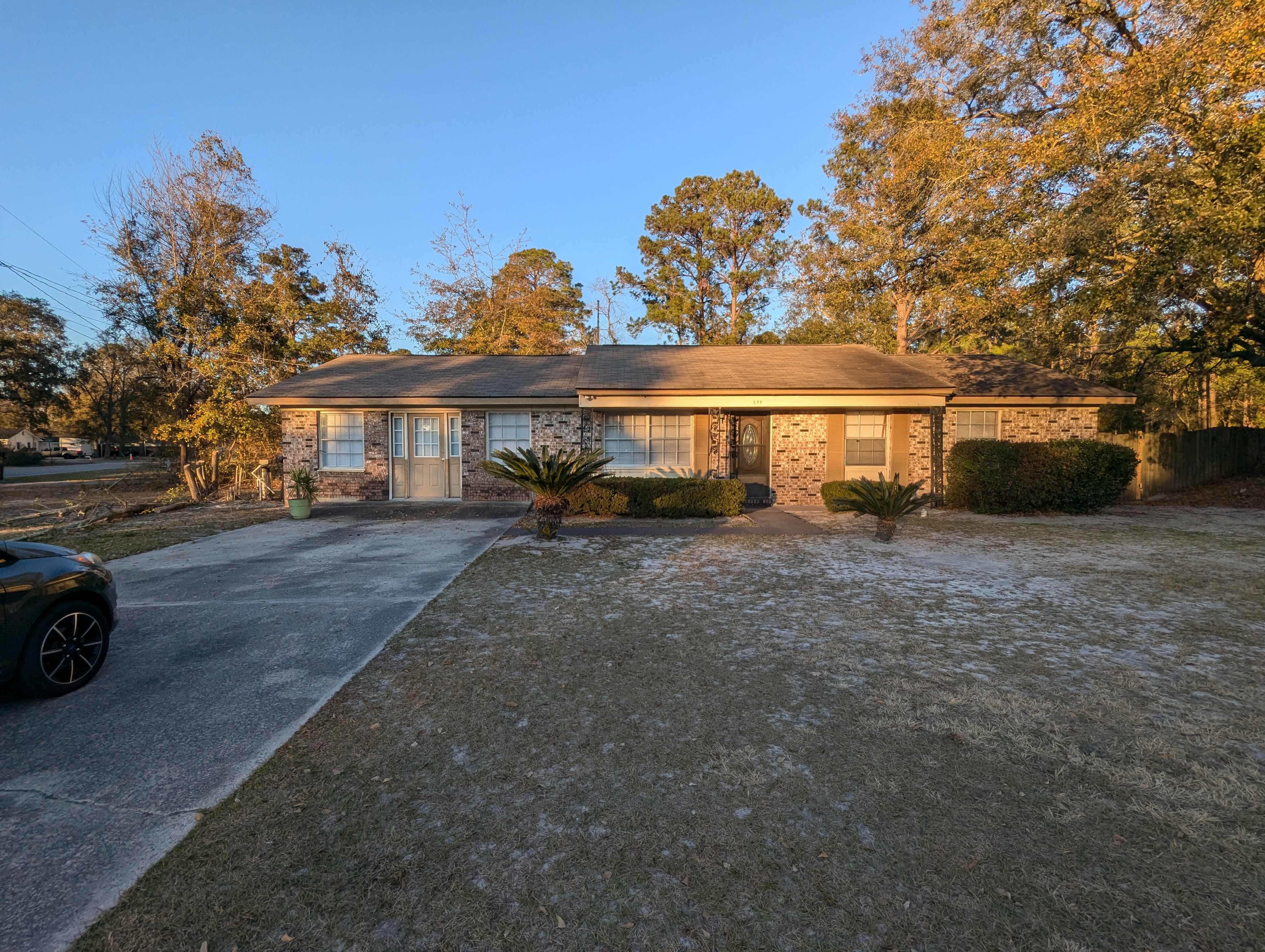 599 Olive St – photo 1 of 116