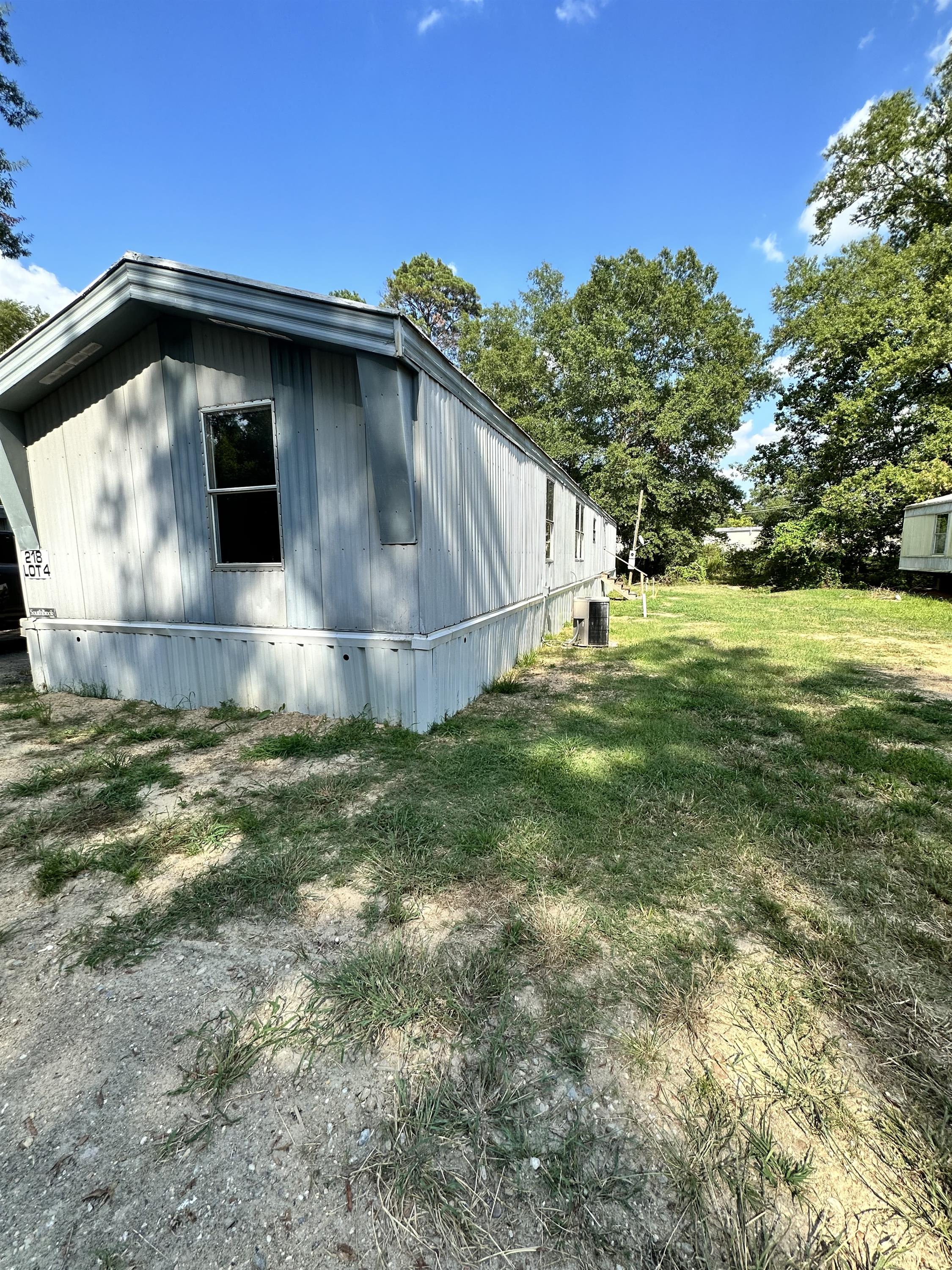 218 Bawcom St D – photo 1 of 16