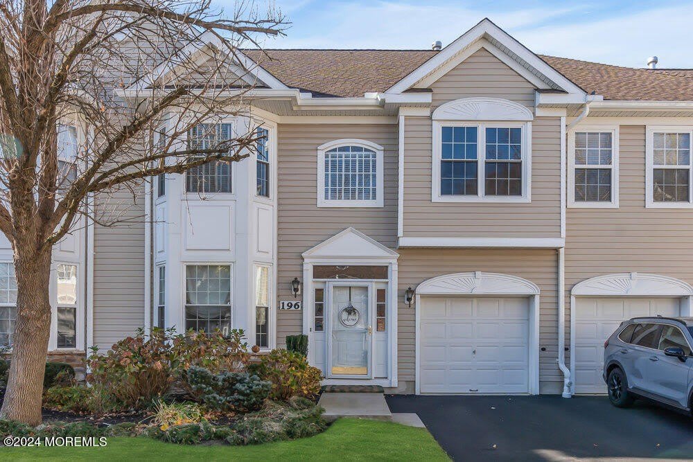 196 Shinnecock Drive – photo 1