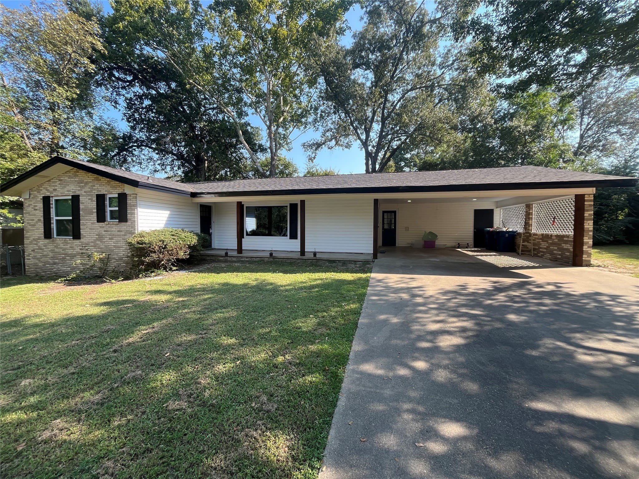 507 Colonial Drive – photo 1