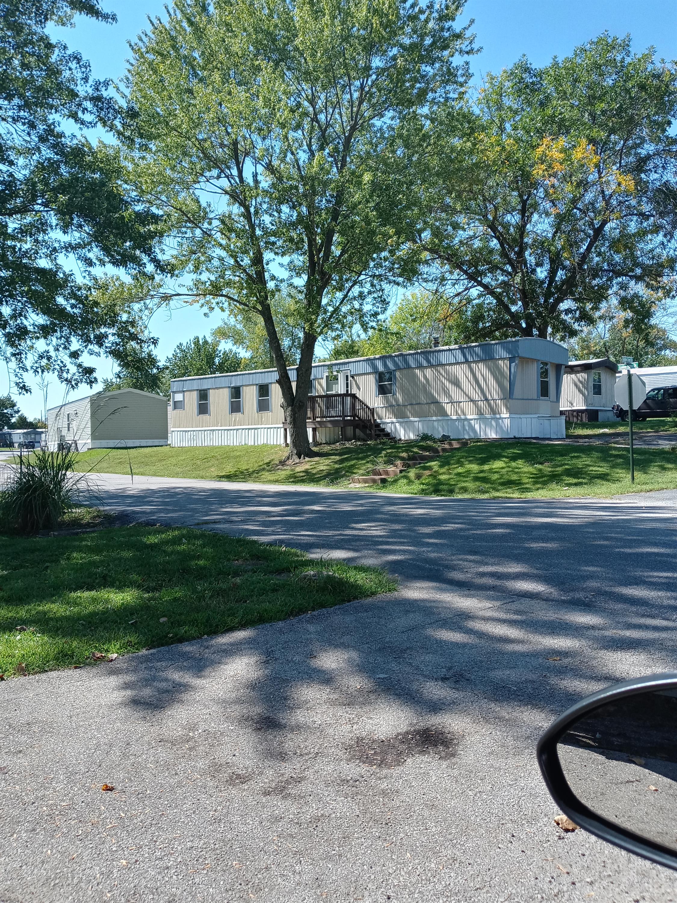 252 Golden Crest – photo 1 of 120