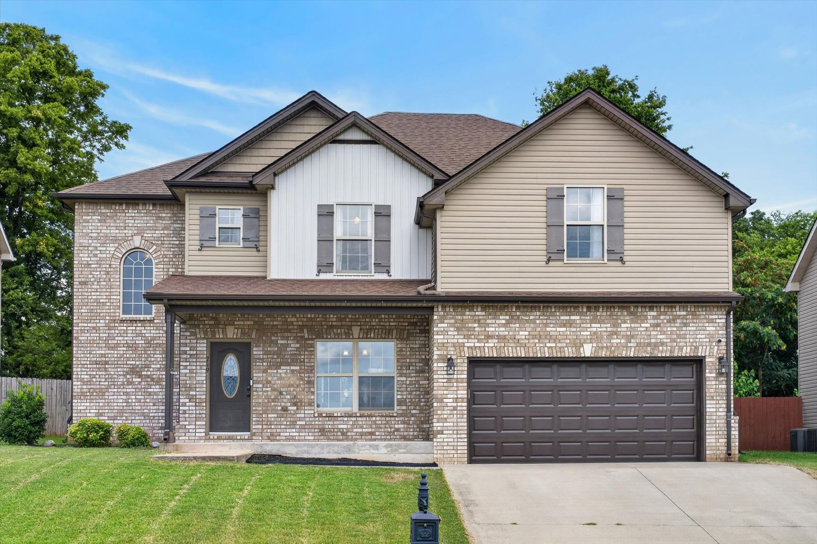 4 Bedroom 3 Bath Home With Bonus Room For Rent! – photo 1