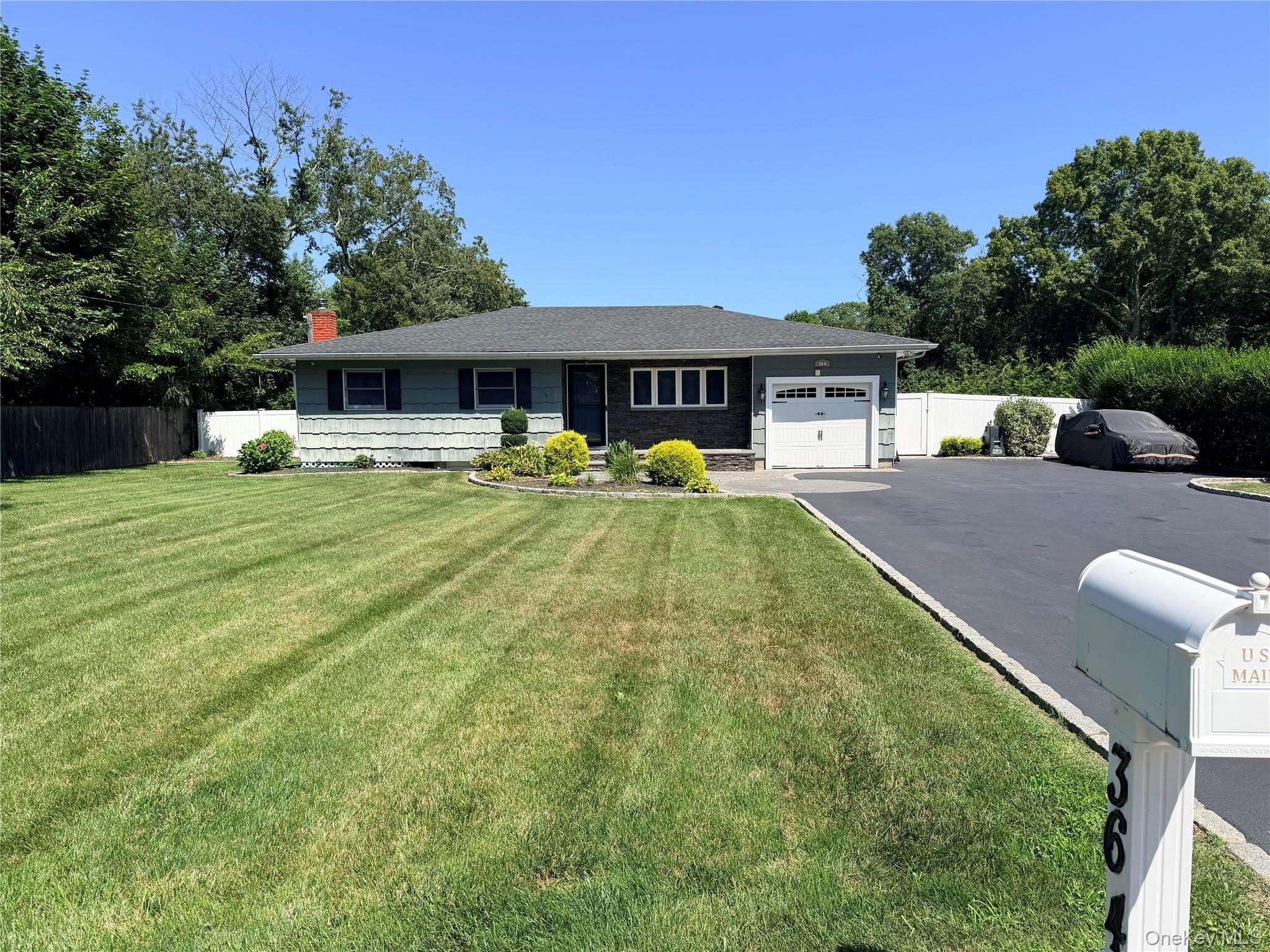364 Lockwood Drive – photo 1 of 14