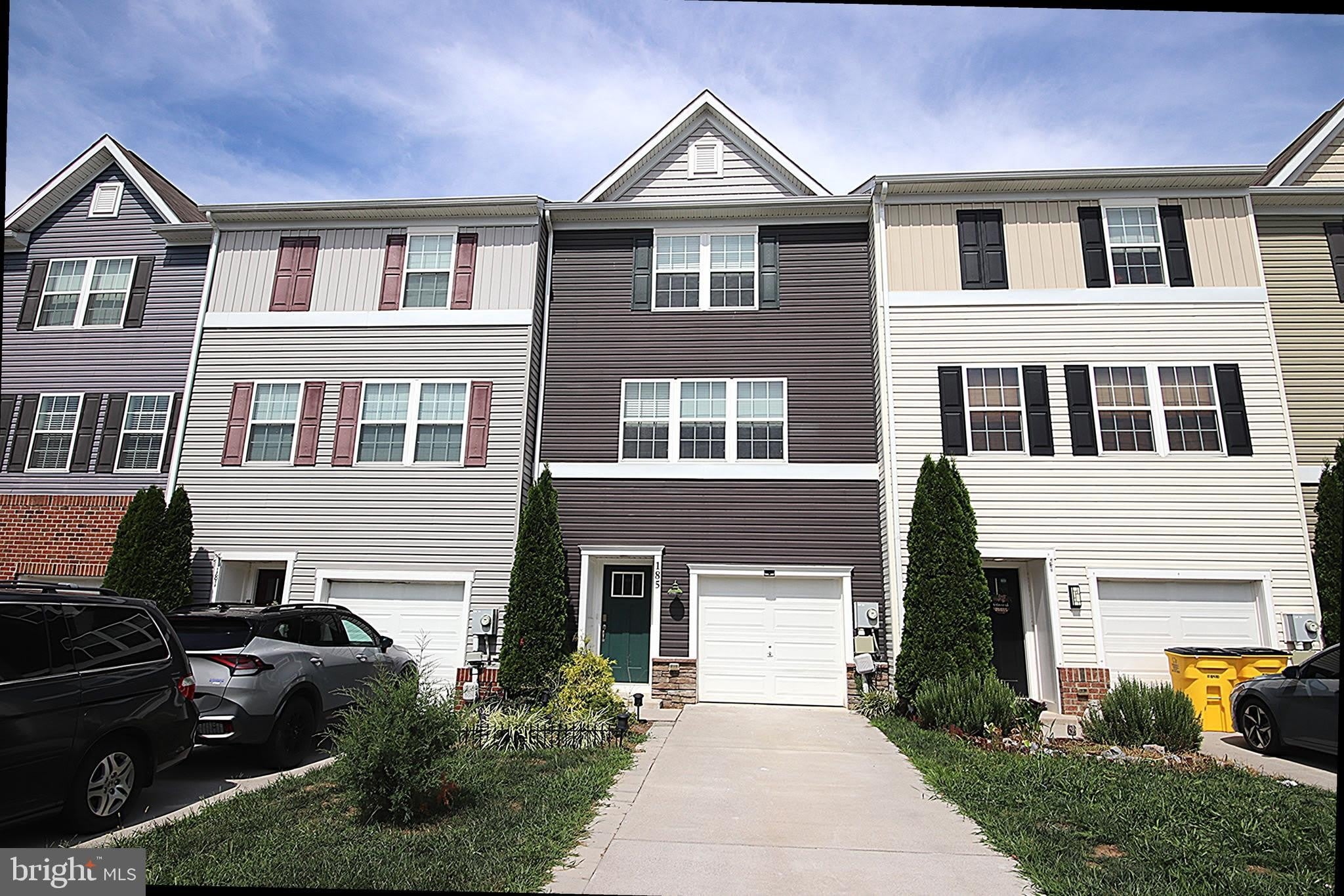 185 MAGELLAN Drive – photo 1