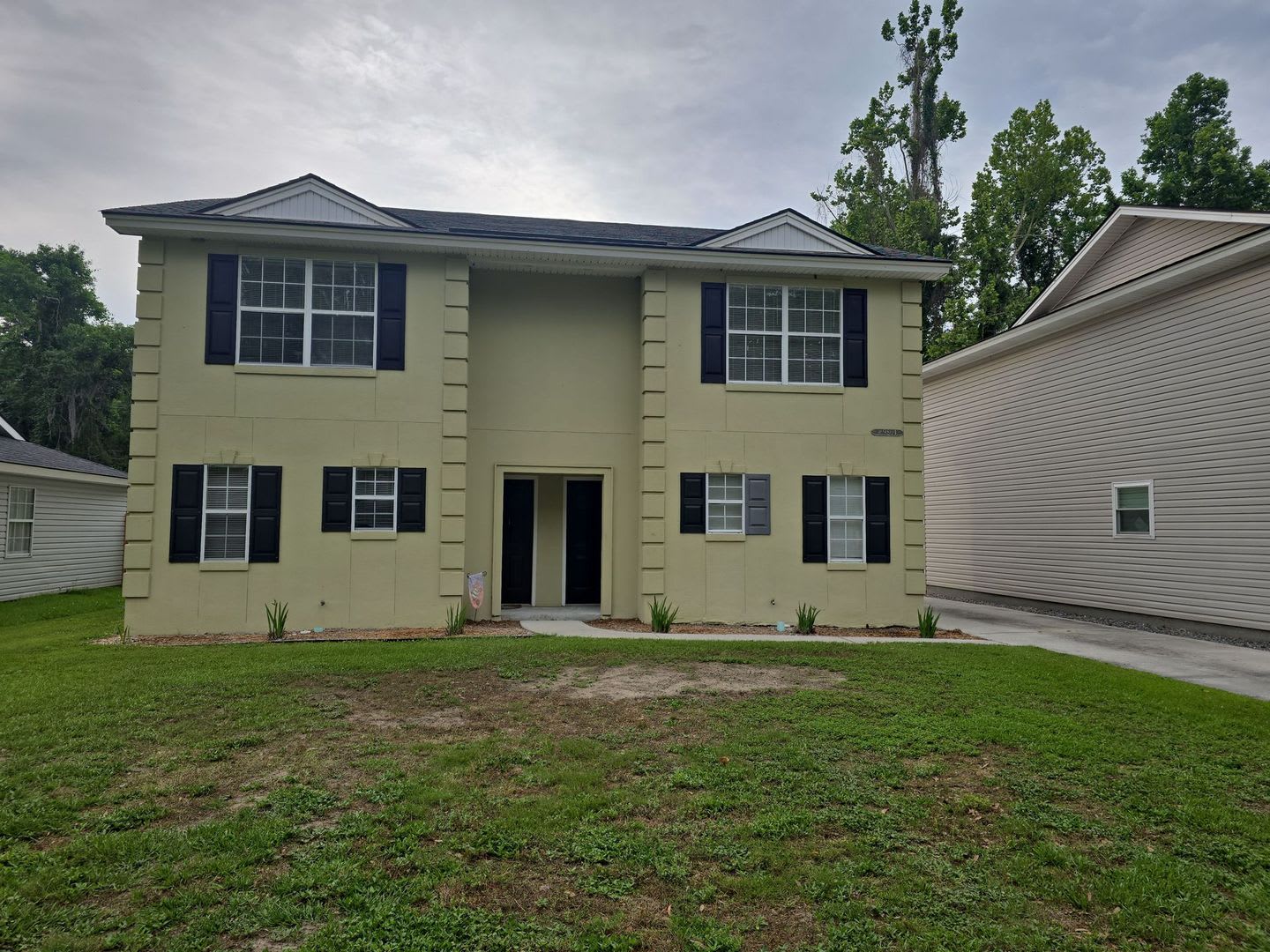 Savannah 2 Bed Townhome for Rent – photo 1 of 19