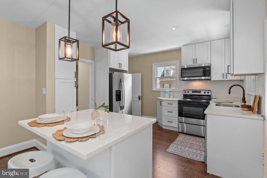 3027 LAVENDER Avenue – photo 1