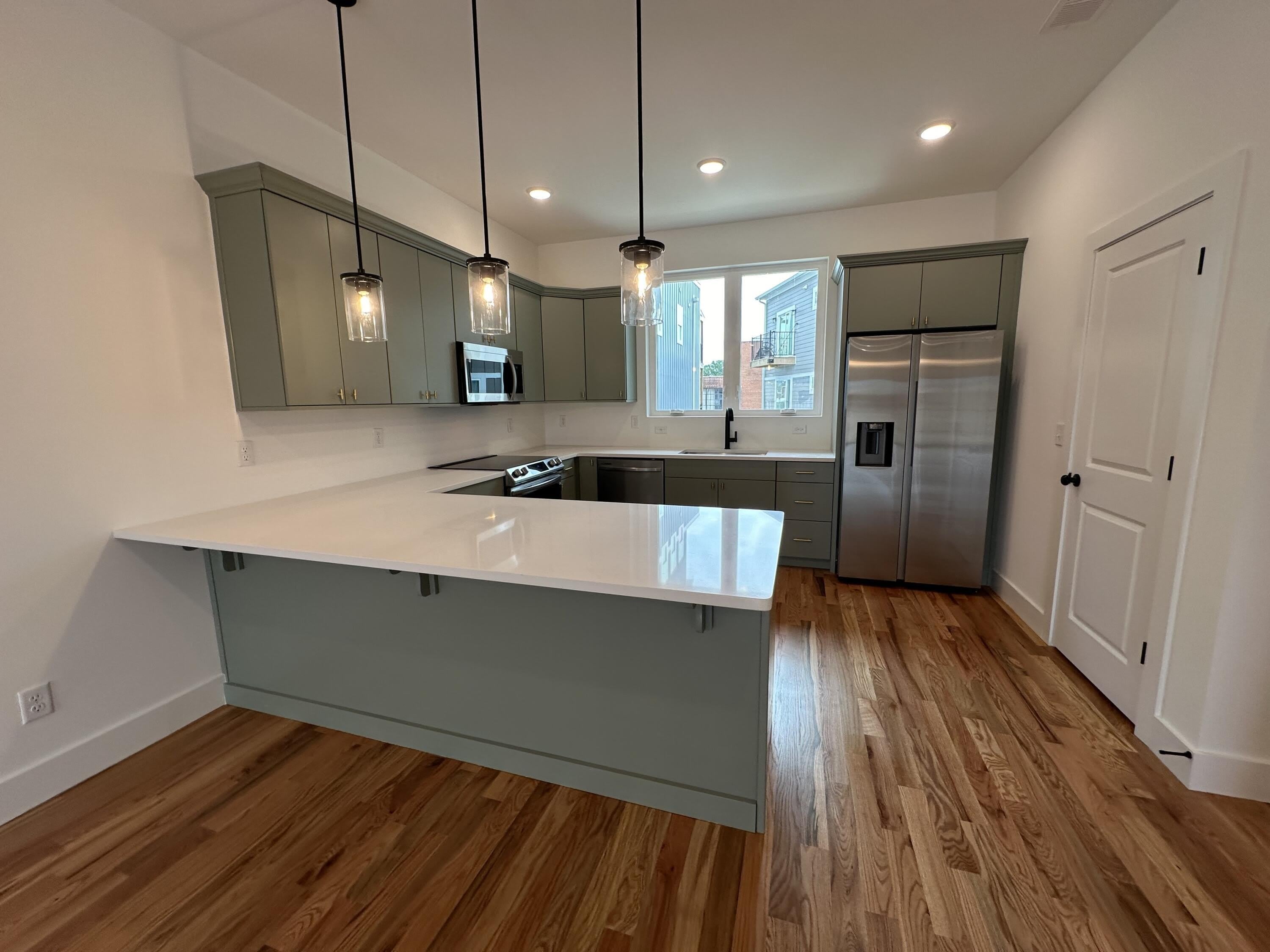 959 Montague Place – photo 1