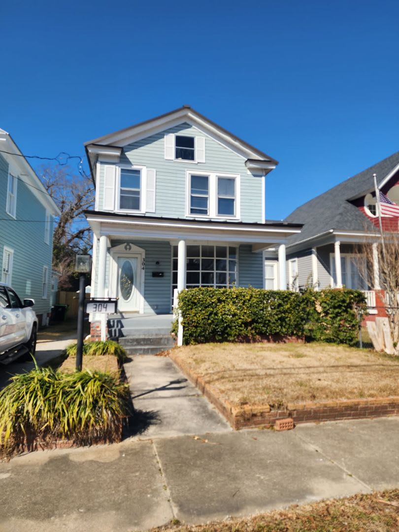304 Avenue A 2 Story Home In The Riverside Historic District Of New Bern – photo 1 of 213