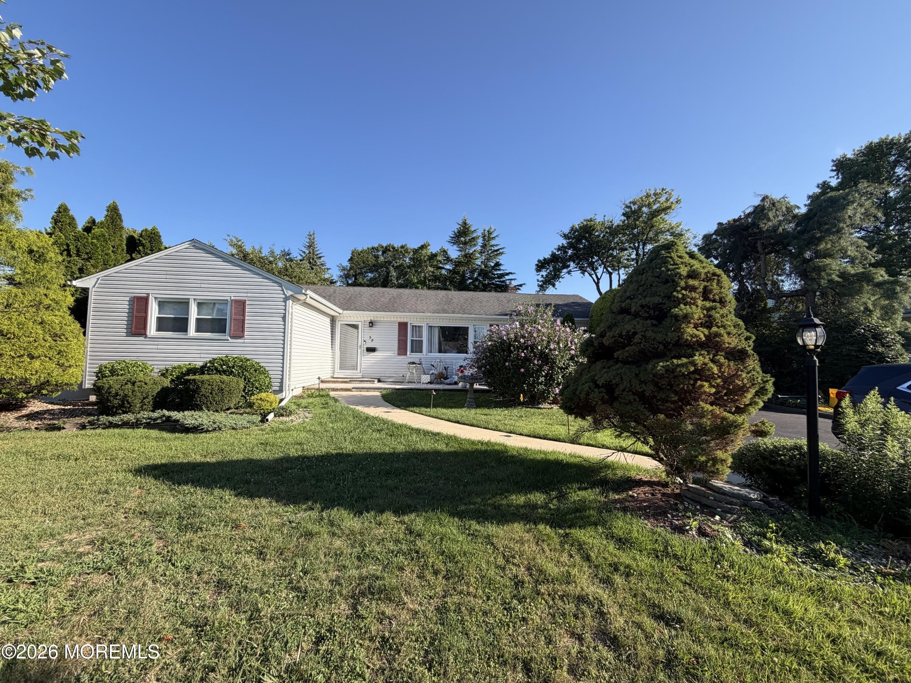 38 Richard Lane – photo 1 of 4