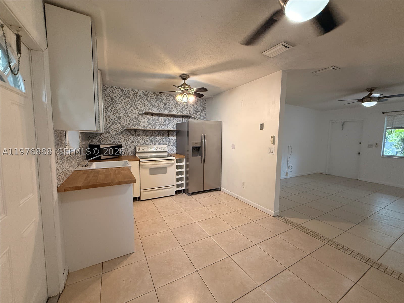1104 N 17th Ct – photo 1