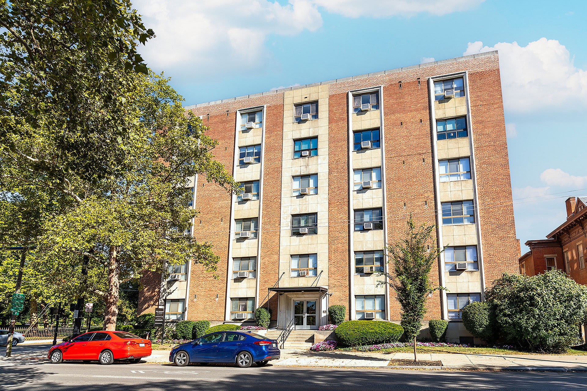 Washington Place Apartments – photo 1