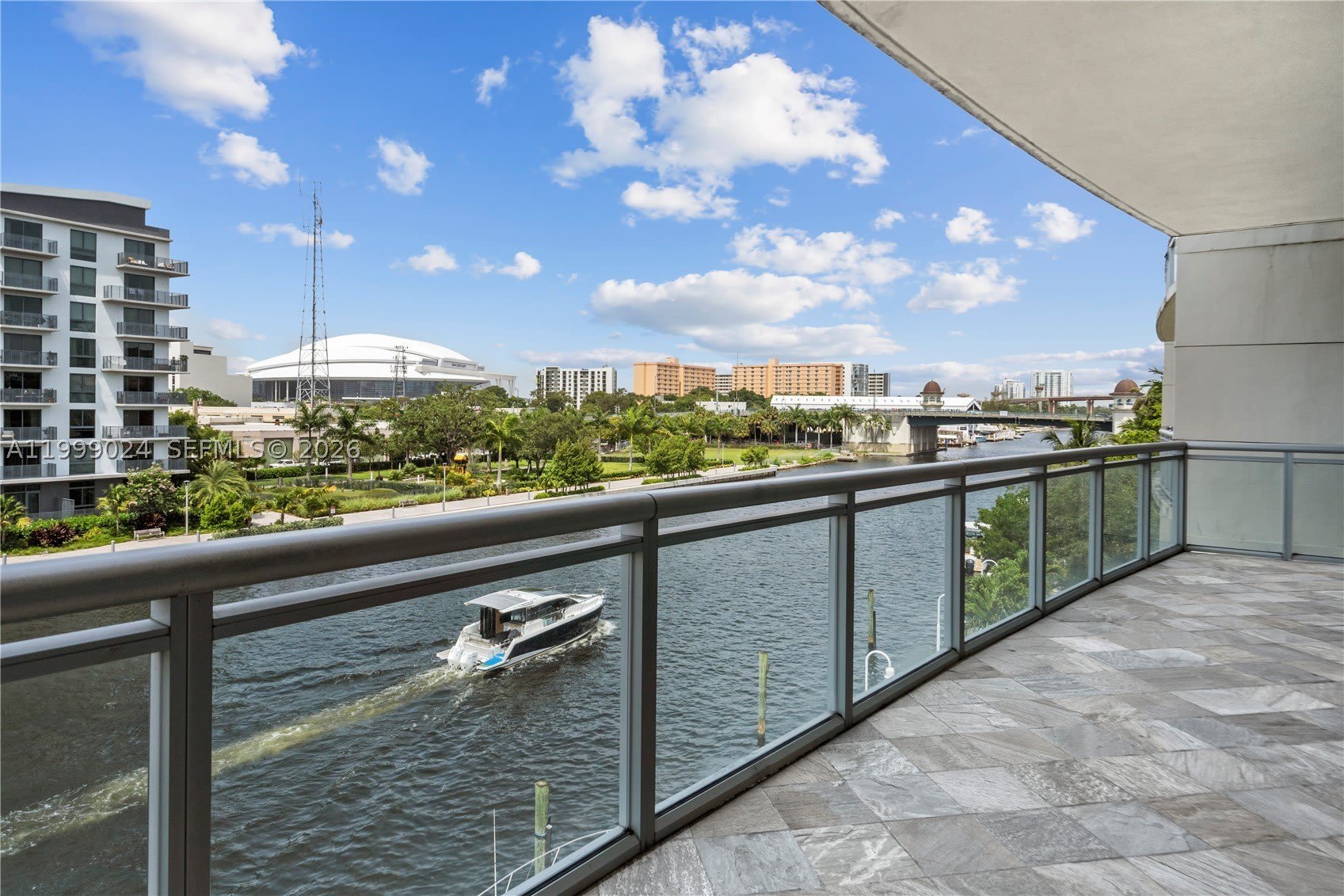 1090 Nw N River Dr – photo 1