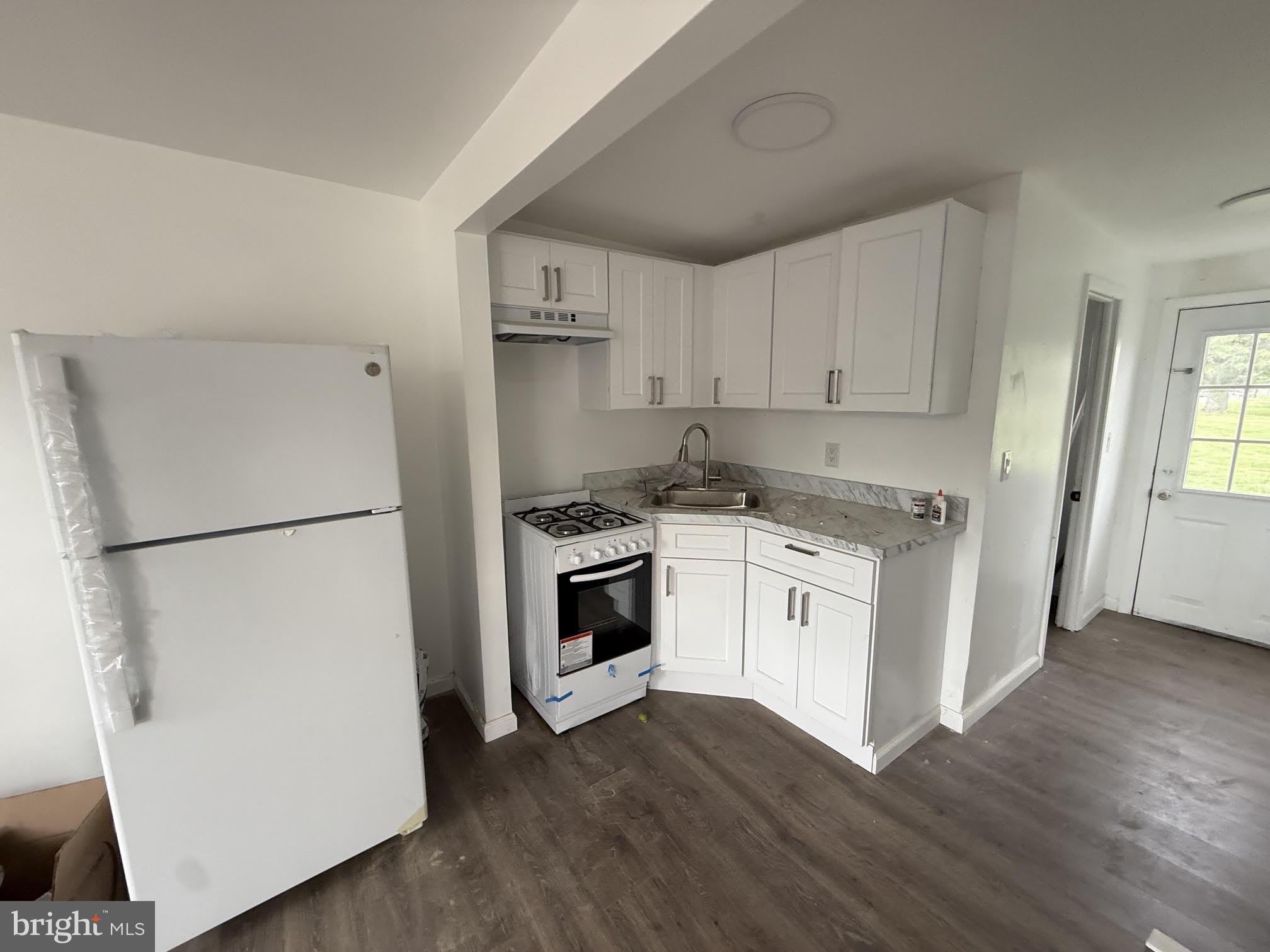 124 E MAIN Street – photo 1 of 12