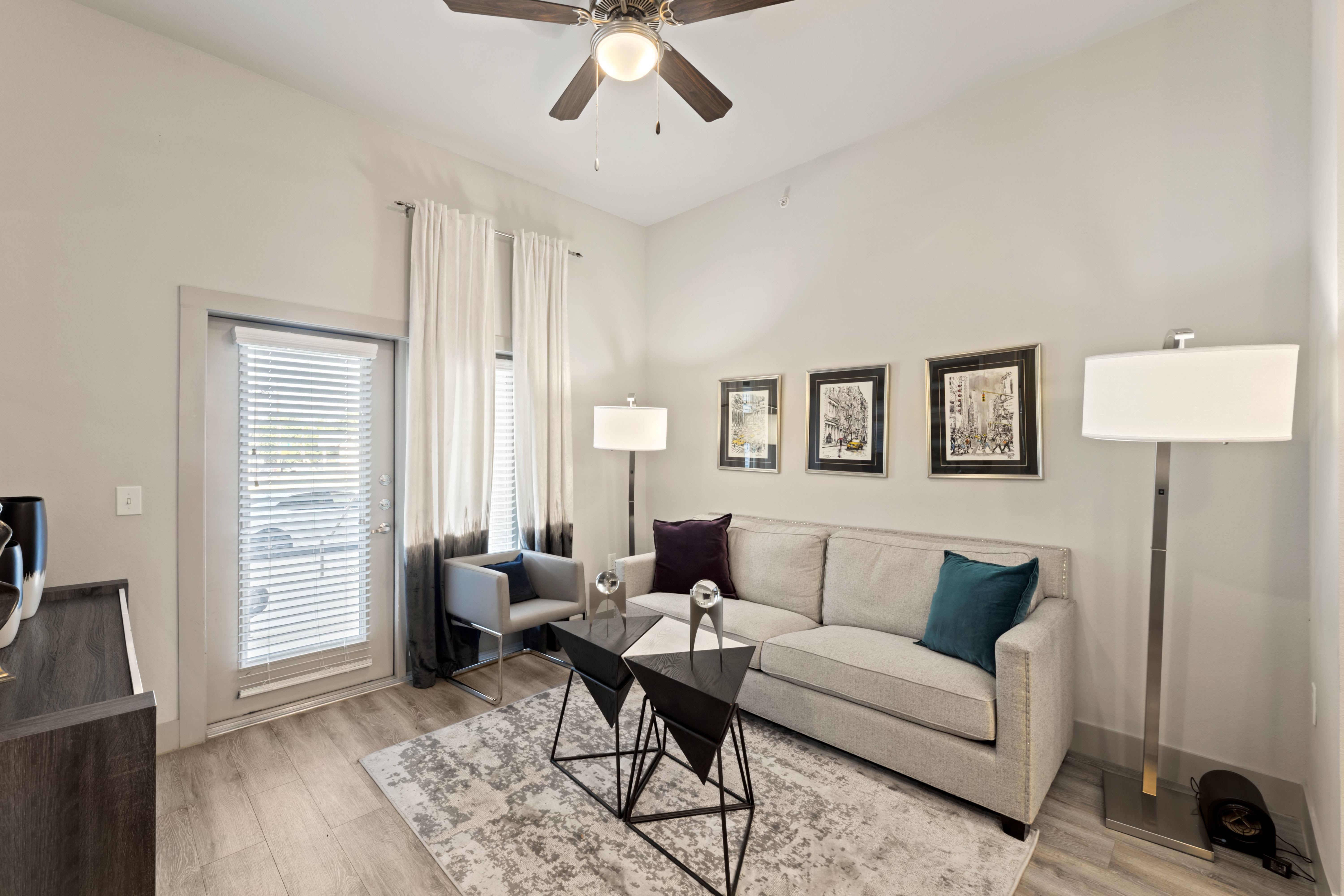 Rocklyn At Samuels Ave – photo 1 of 235