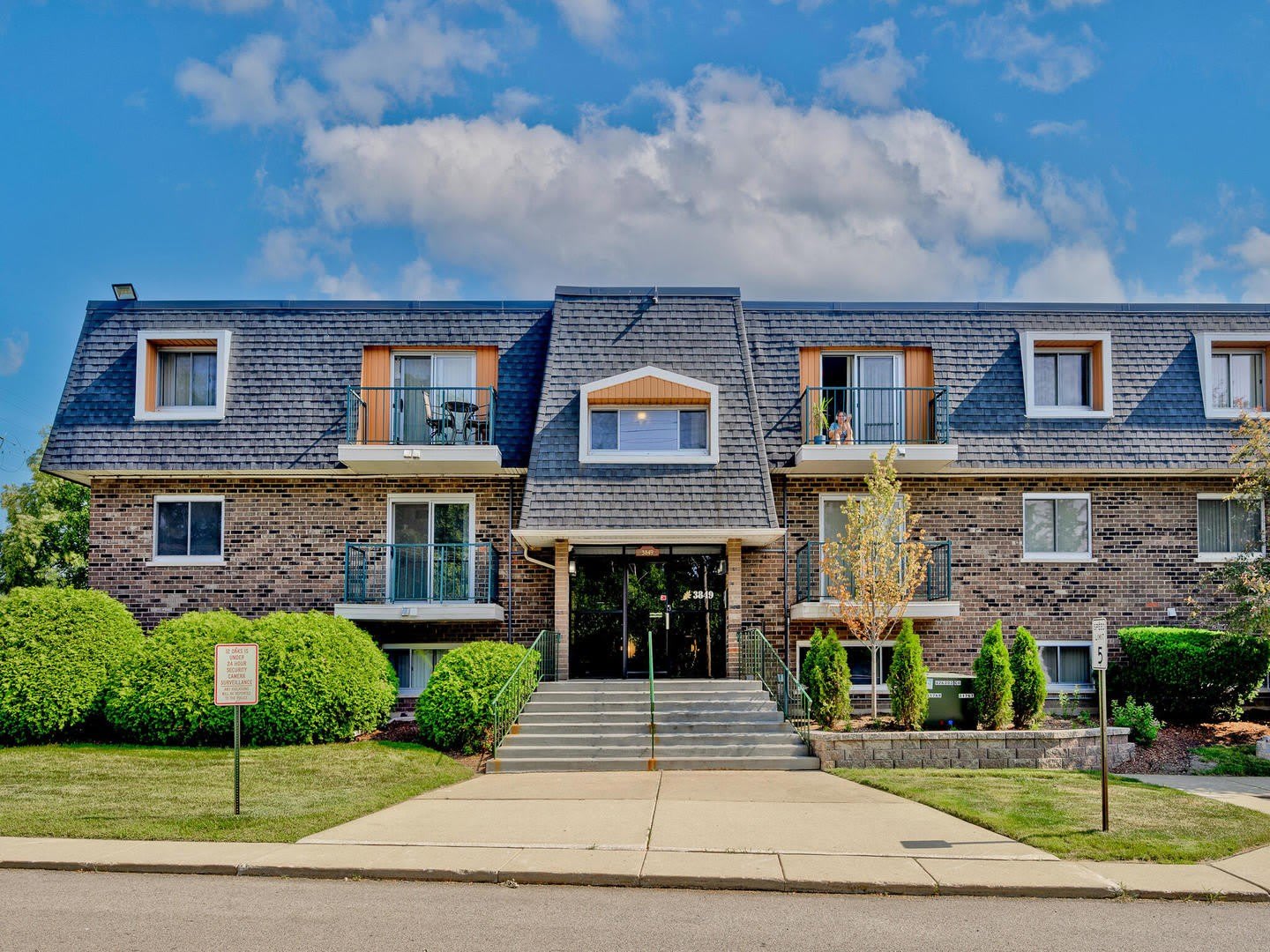 3849 N Parkway Drive – photo 1 of 15