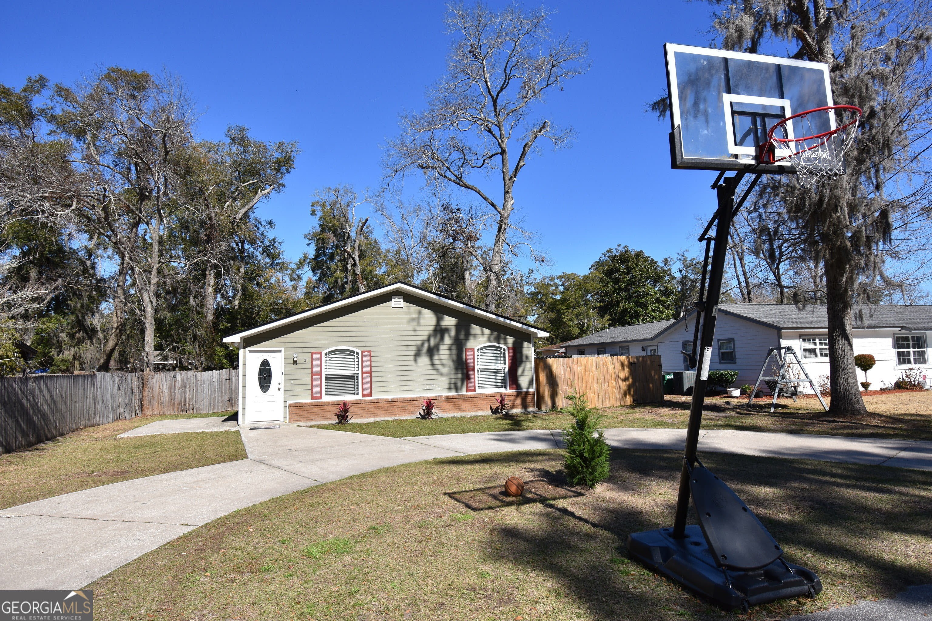 208 Gunter Street – photo 1