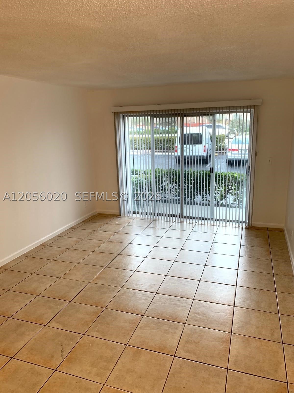 3212 Coral Ridge Dr – photo 1