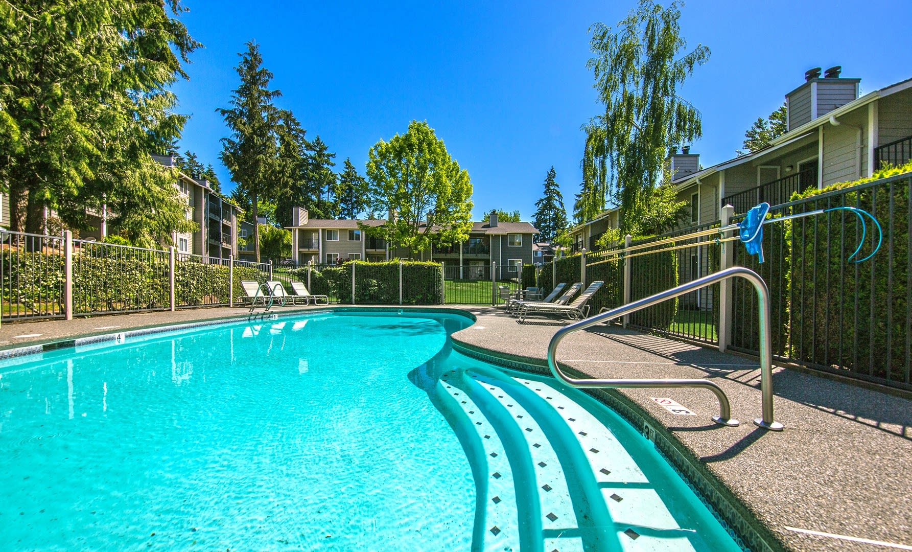 Bay Club – photo 1 of 12