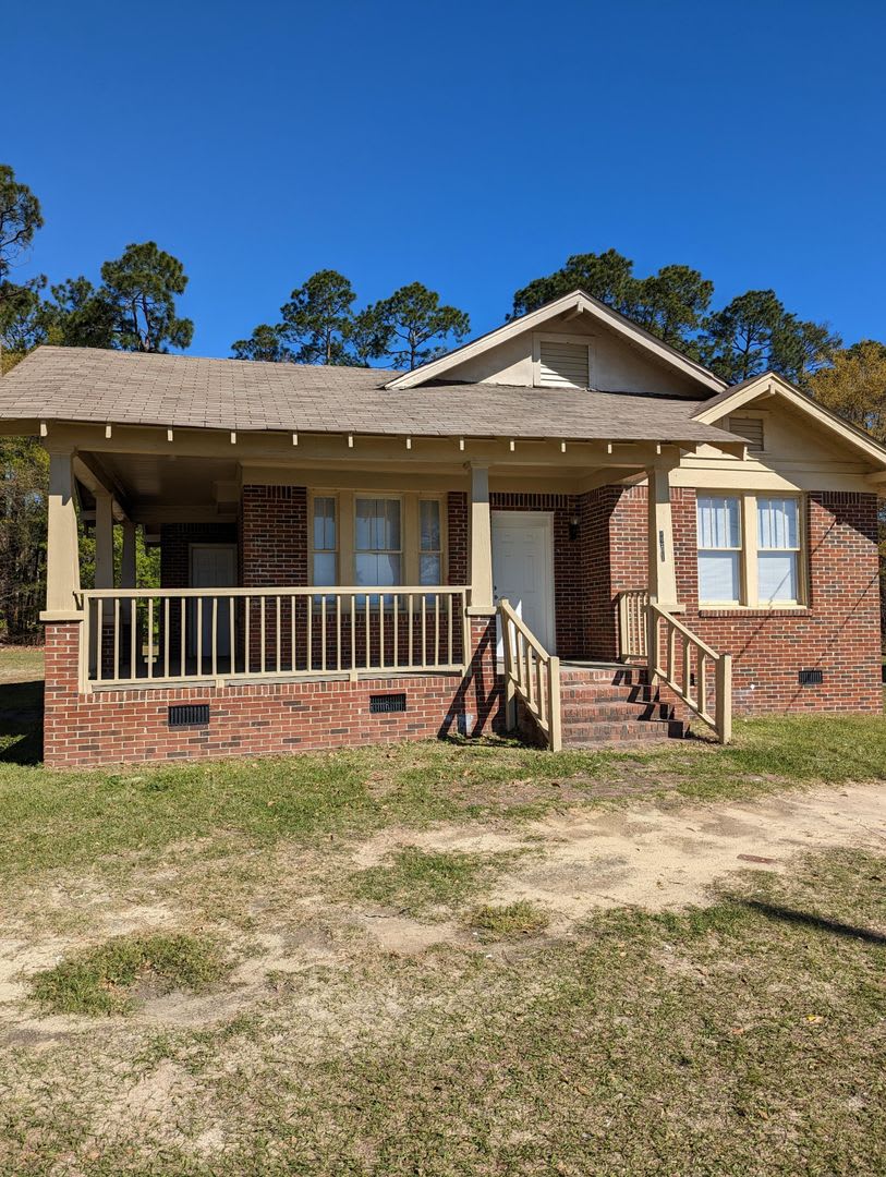 Single home for rent – photo 1 of 13