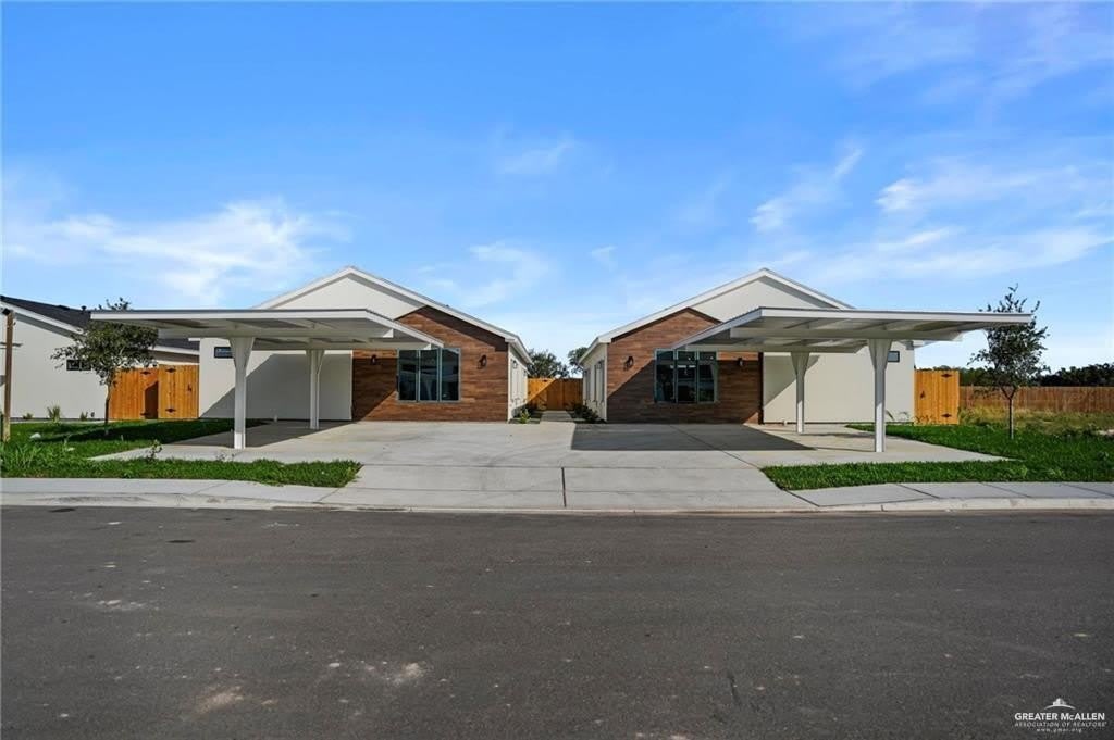 2109 Viviana Street – photo 1 of 10