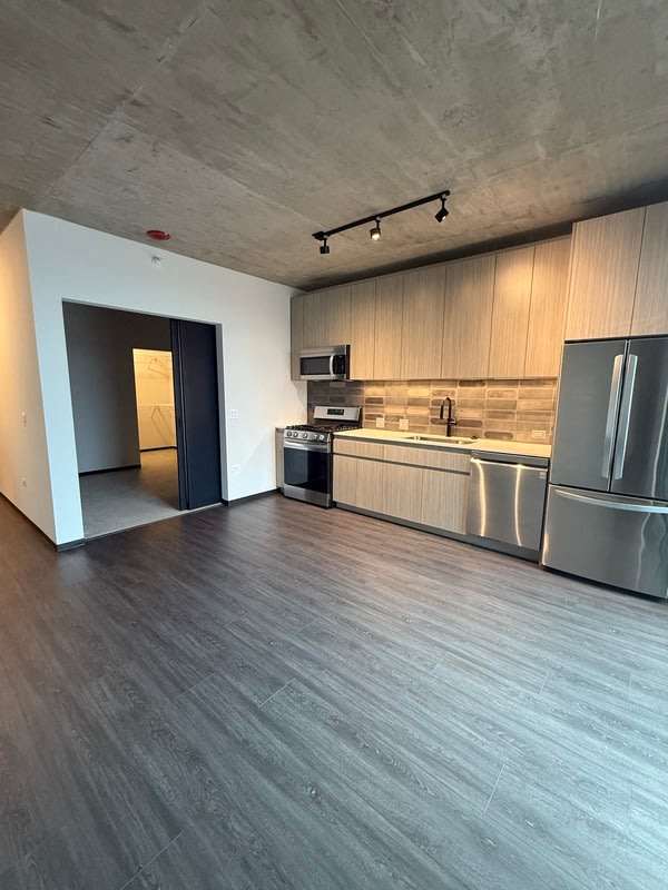 1415 W Randolph – photo 1