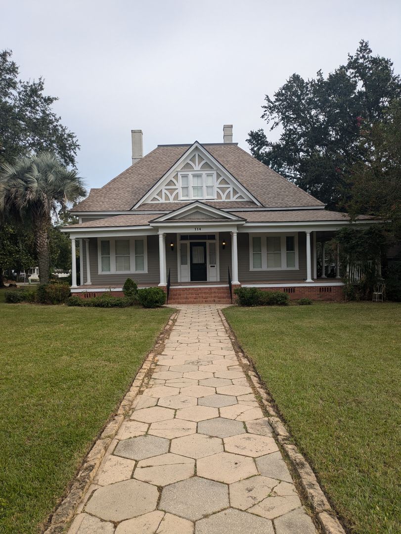 Beautiful home in the heart of Valdosta – photo 1