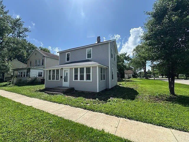 526 N 8th Street – photo 1 of 12